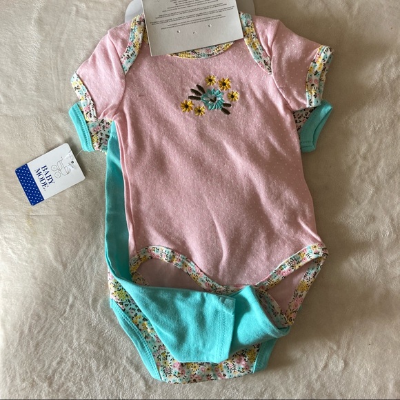 2/$20- Baby Layette set - Picture 2 of 2